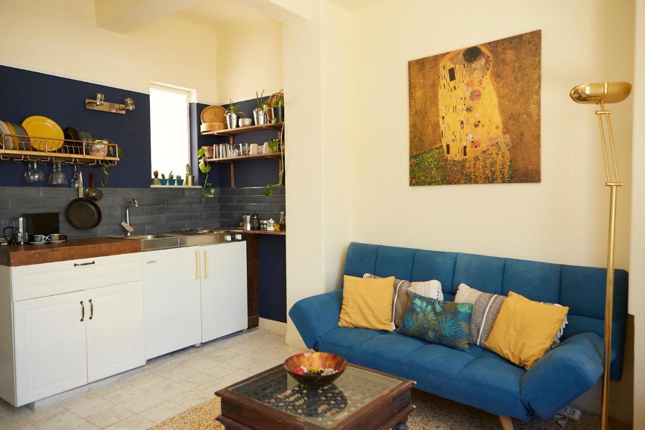 Apartamento Mosaics Aprtm In The Historical Centre With Acropolis View Atenas Exterior foto